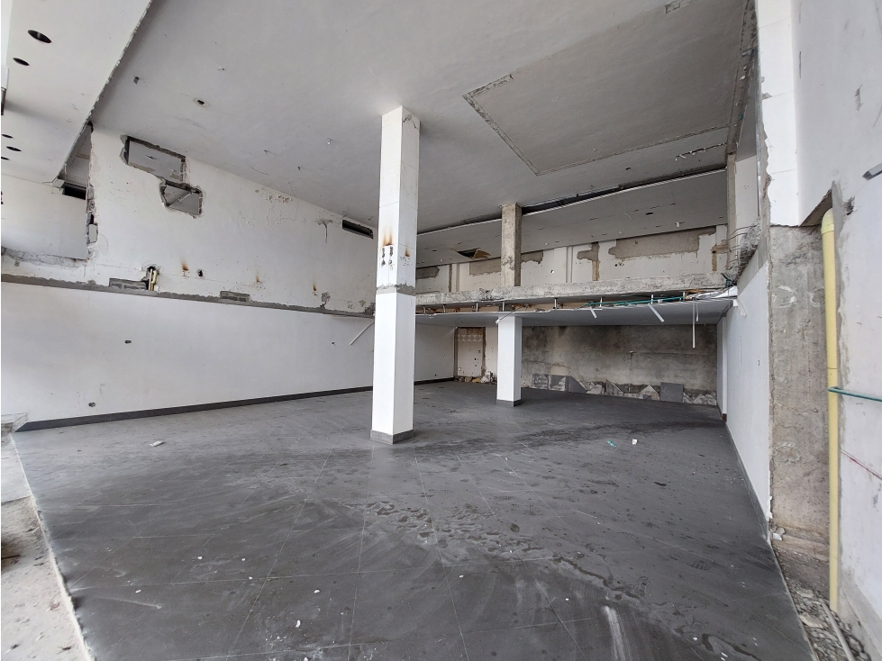 LOCAL COMERCIAL EN ARRIENDO - CENTRO - 5