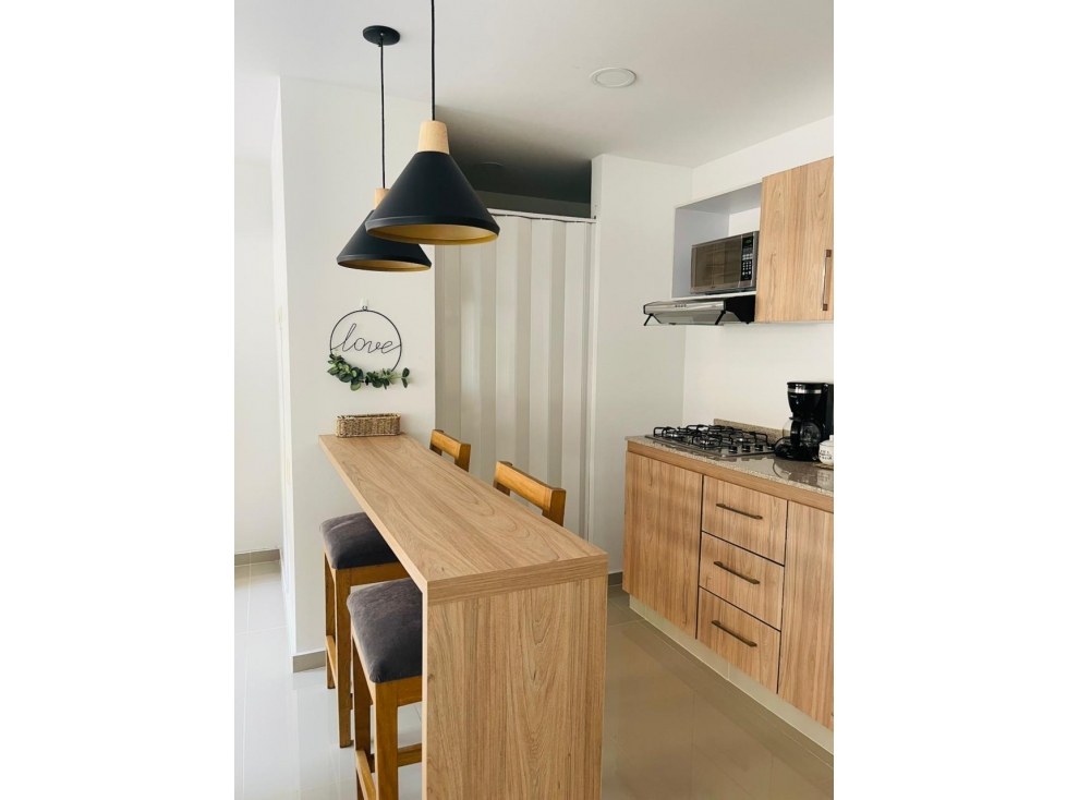 APARTAMENTO AMOBLADO EN ARRIENDO CERCA AL CC ALAMEDAS — foto 2