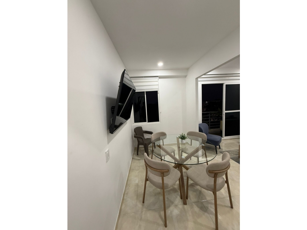 SE VENDE APTO EN EL BARRIO LA CASTELLANA — foto 3