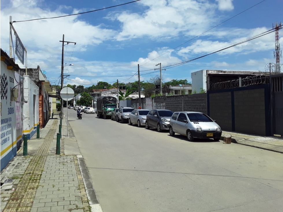 VENDE LOCAL COMERCIAL EN EL CENTRO — foto 2