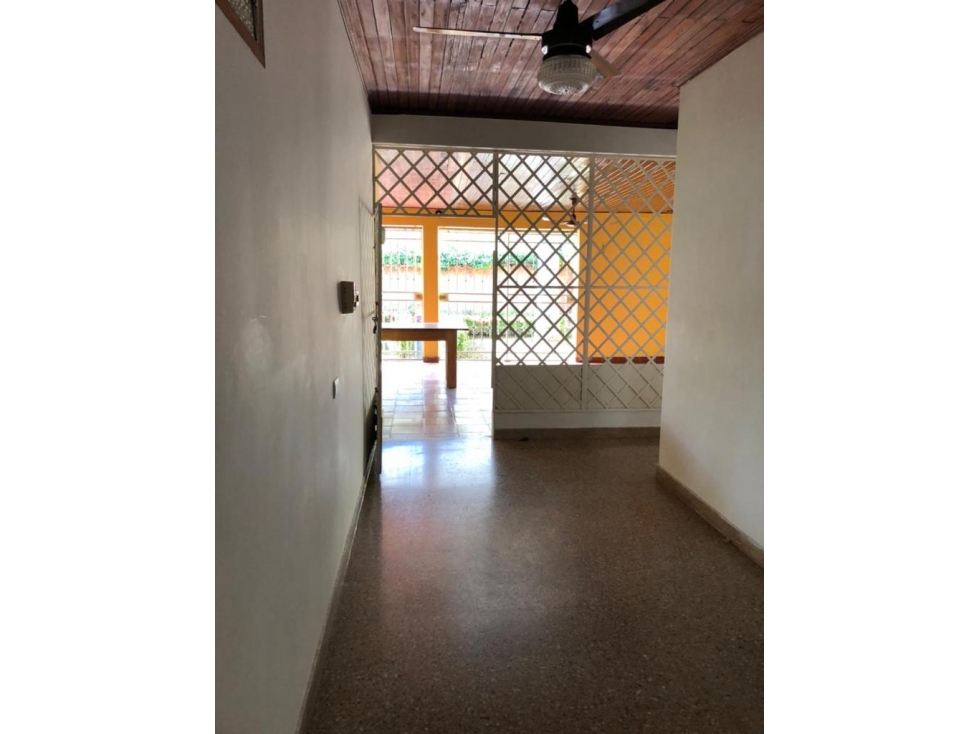VENDE CASA SECTOR COMERCIAL Y RESIDENCIAL - 2