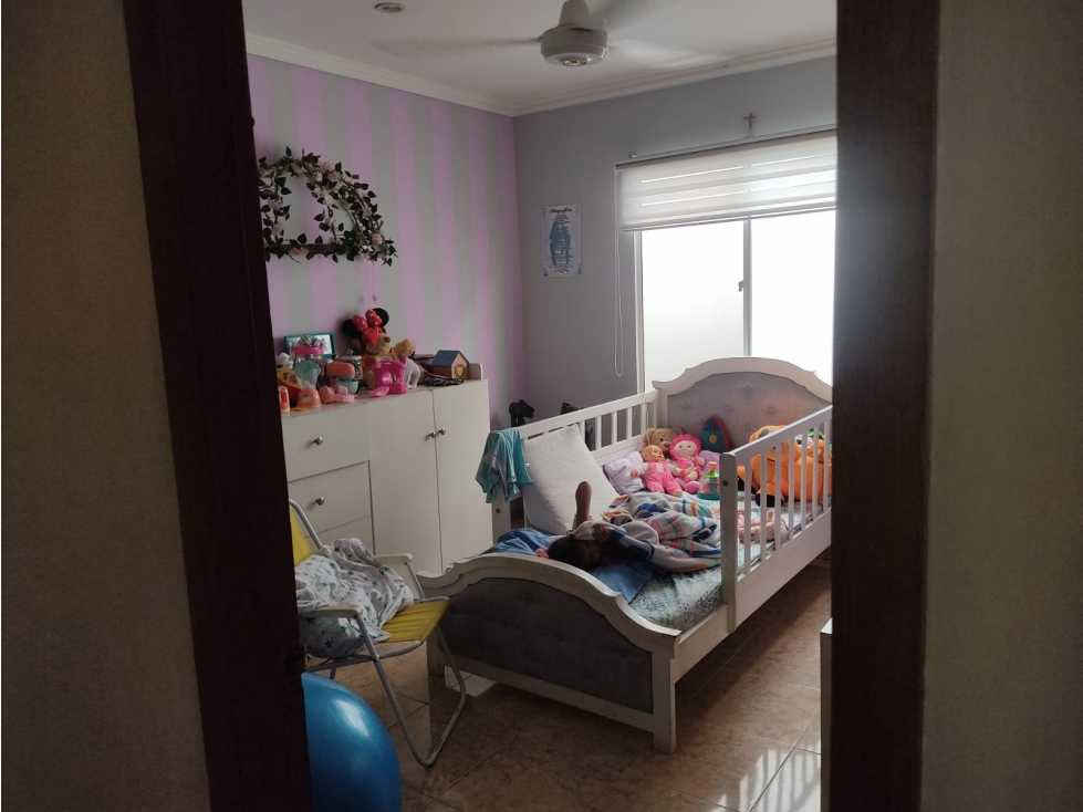 SE VENDE CASA EN LA CASTELLANA — foto 6