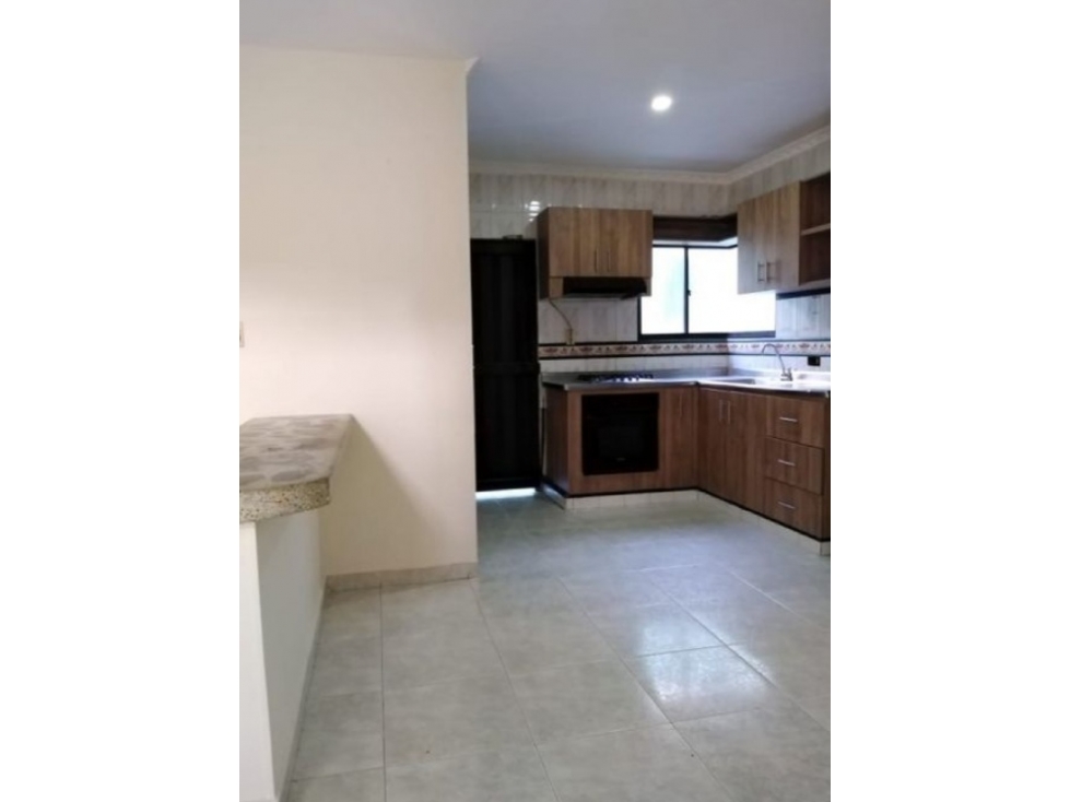 CASA EN VENTA DE DOS PISOS EN PORTAL DE ALMERIA MONTERÍA - 4
