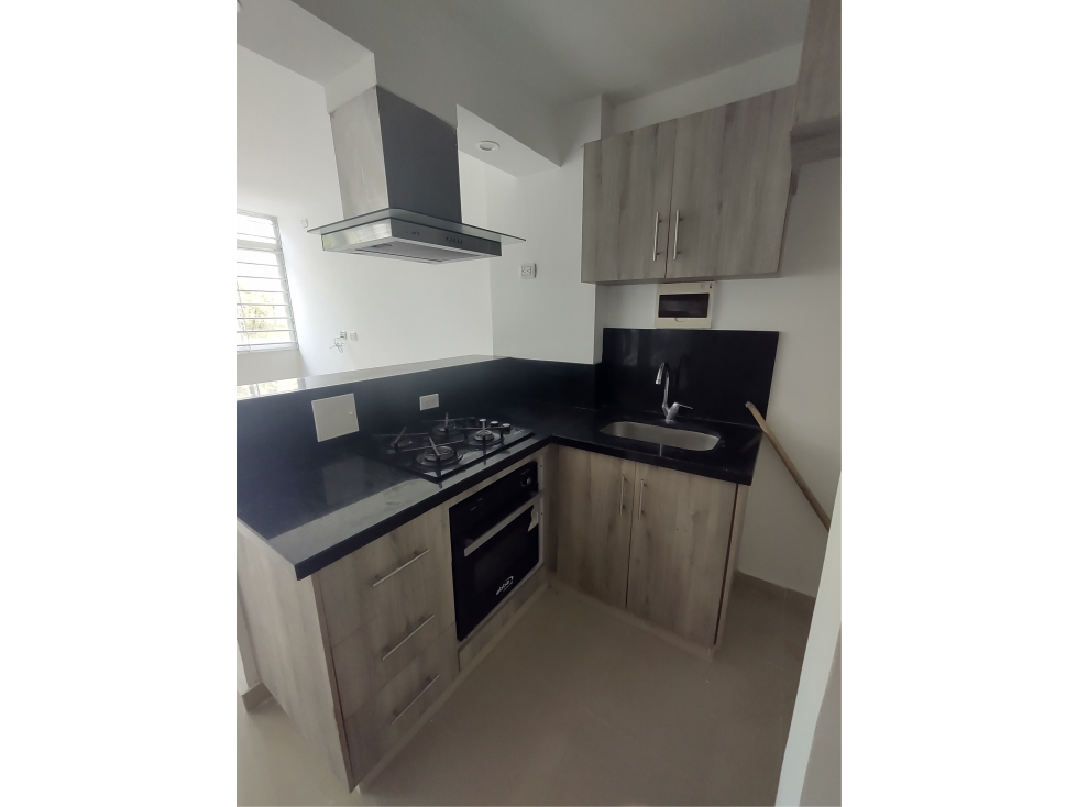 APARTAMENTO EN VENTA EN LA CASTELLANA PRIMER PISO — foto 5