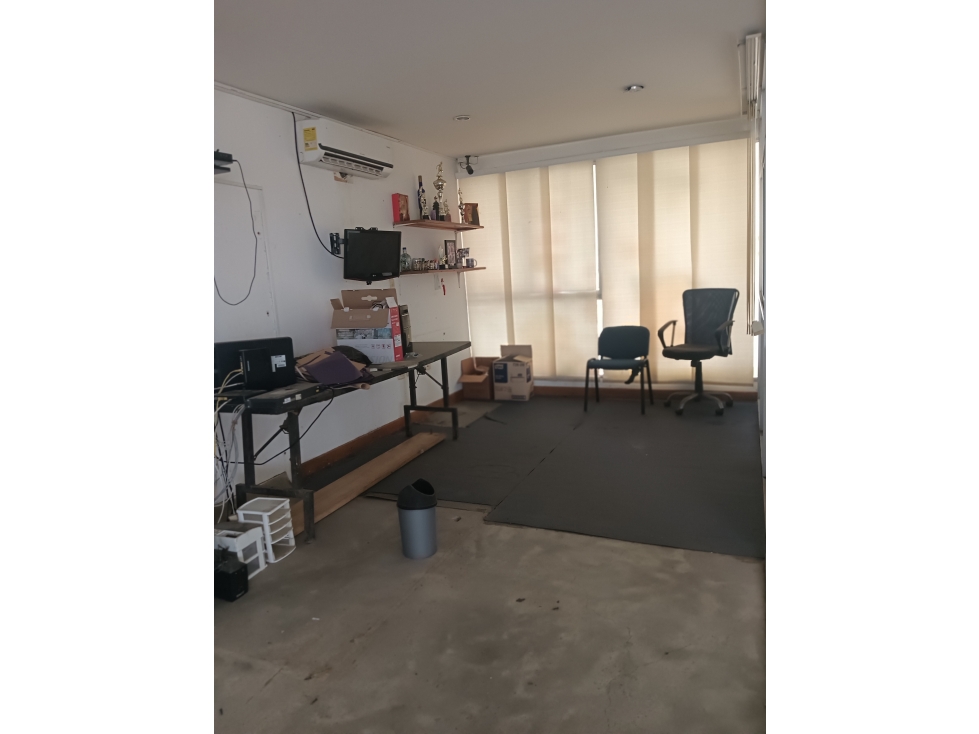 OFICINA EN ARRIENDO B. OBRERO CERCA AL MERCADO DEL SUR - 4