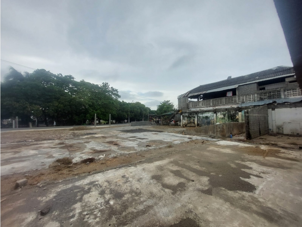LOTE COMERCIAL EN VENTA O ARRIENDO B/ EL DORADO SOBRE LA TRONCAL