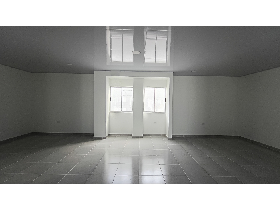 LOCAL COMERCIAL EN ARRIENDO CERCA A LA CIRCUNVALAR - FLORESTA - 4