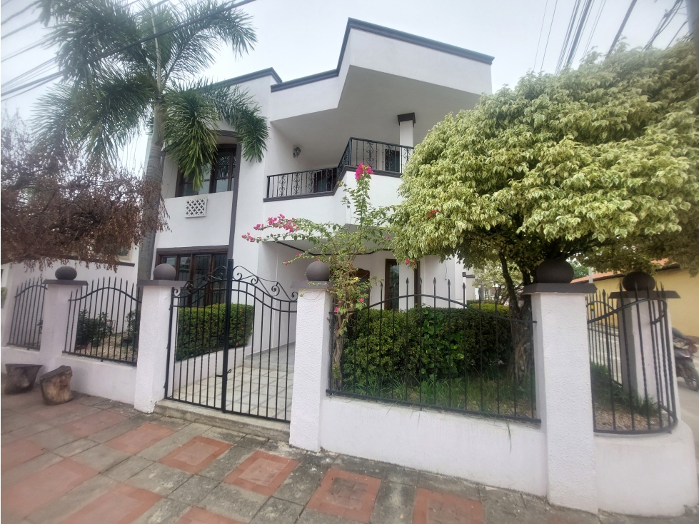 CASA DE 2 PISOS EN VENTA O ARRIENDO - CERETE
