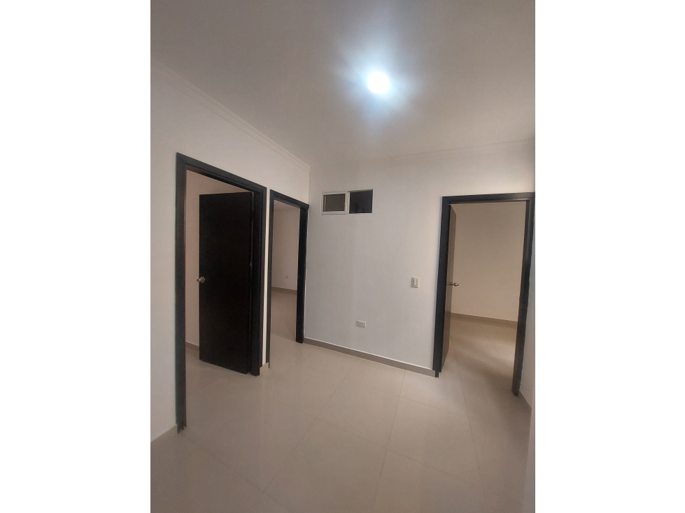 APARTAMENTO BIFAMILIAR EN ARRIENDO 2º PISO - CASTELLANA — foto 5