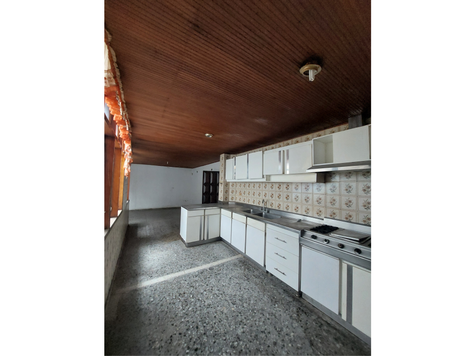 CASA EN ARRIENDO EN EL CENTRO DE MONTERÍA EN LA 22 CON 8 - 6