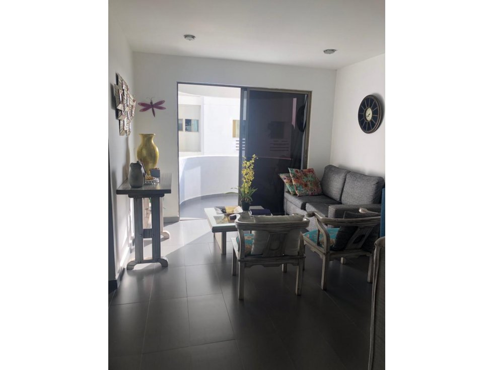 APARTAMENTO EN LA CASTELLANA EXCELENTE UBICACIÓN — foto 2