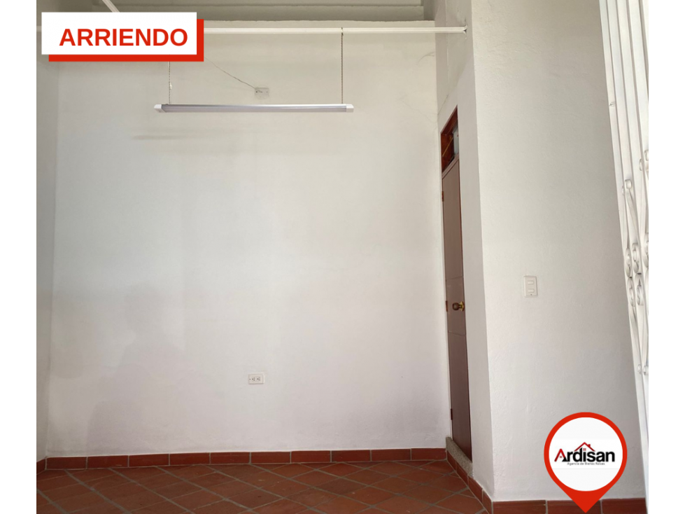 ARRIENDO LOCAL COMERCIAL CENTRAL - 5