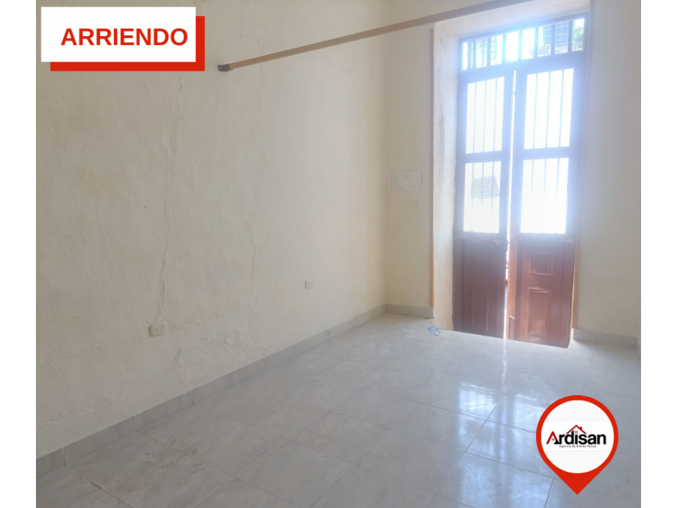 Aparta estudio o local central - 6
