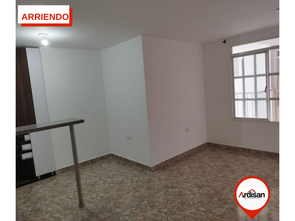 LINDO APARTAMENTO EN QUINTO PISO CON PARQUEADERO - 3