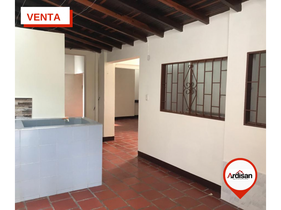 CASA PLANA CON SOLAR DE 225MTS2. - 1