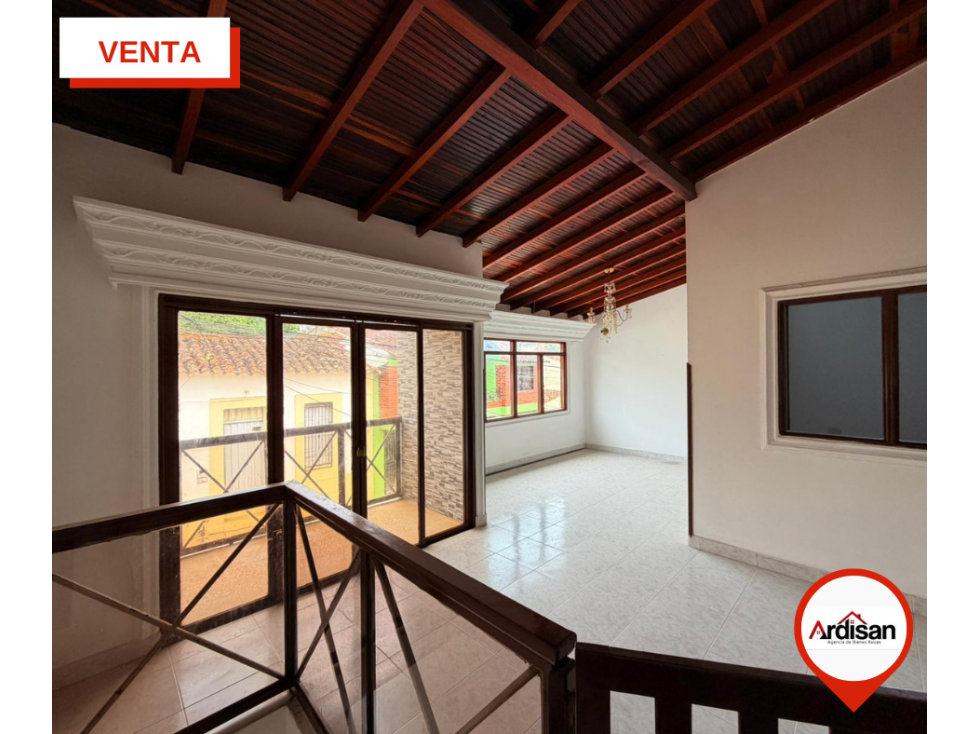 APARTAMENTO SEGUNDO PISO CON BALCON DE 130MTS - 1