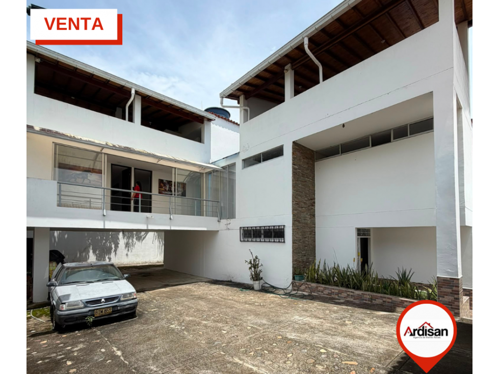AMPLIA CASA CAMPESTRE EN CONJUNTO PRIVADO