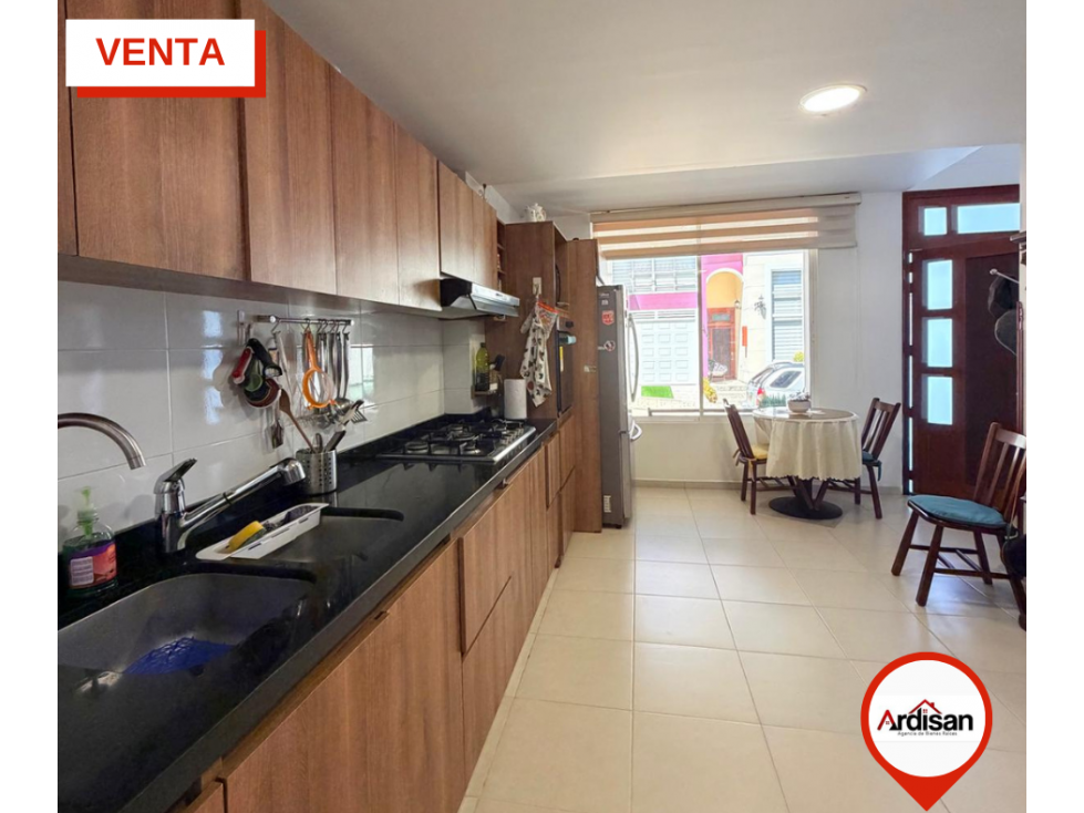 AMPLIA CASA MODERNA EN CONDOMINIO PRIVADO — foto 6