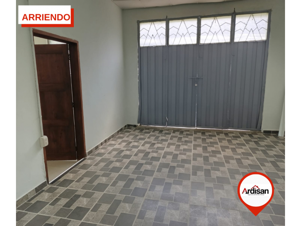 AMPLIA CASA COMERCIAL CENTRAL (Parque La Chiquinquirá) - 2