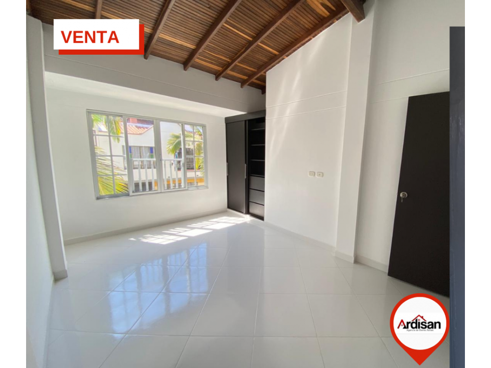 VENTA APARTAMENTO 100 M2 SEGUNDO piso + PARQUEADERO 54 M2 - 3