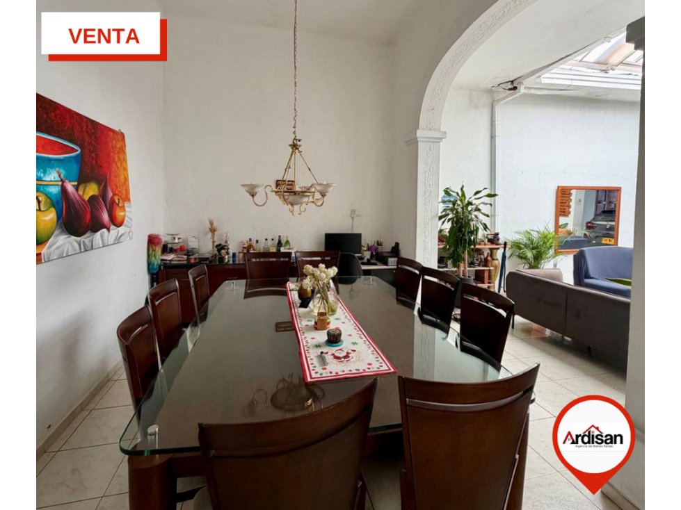 CASA AMPLIA CENTRAL DE 10MTS DE FRENTE X 31MTS DE FONDO - 4