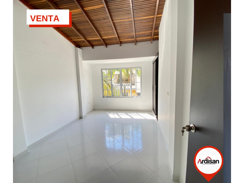 VENTA APARTAMENTO 100 M2 SEGUNDO piso + PARQUEADERO 54 M2 - 4