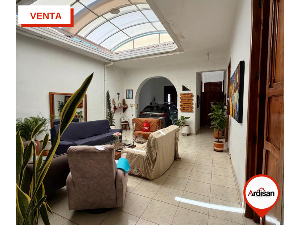 CASA AMPLIA CENTRAL DE 10MTS DE FRENTE X 31MTS DE FONDO - 5