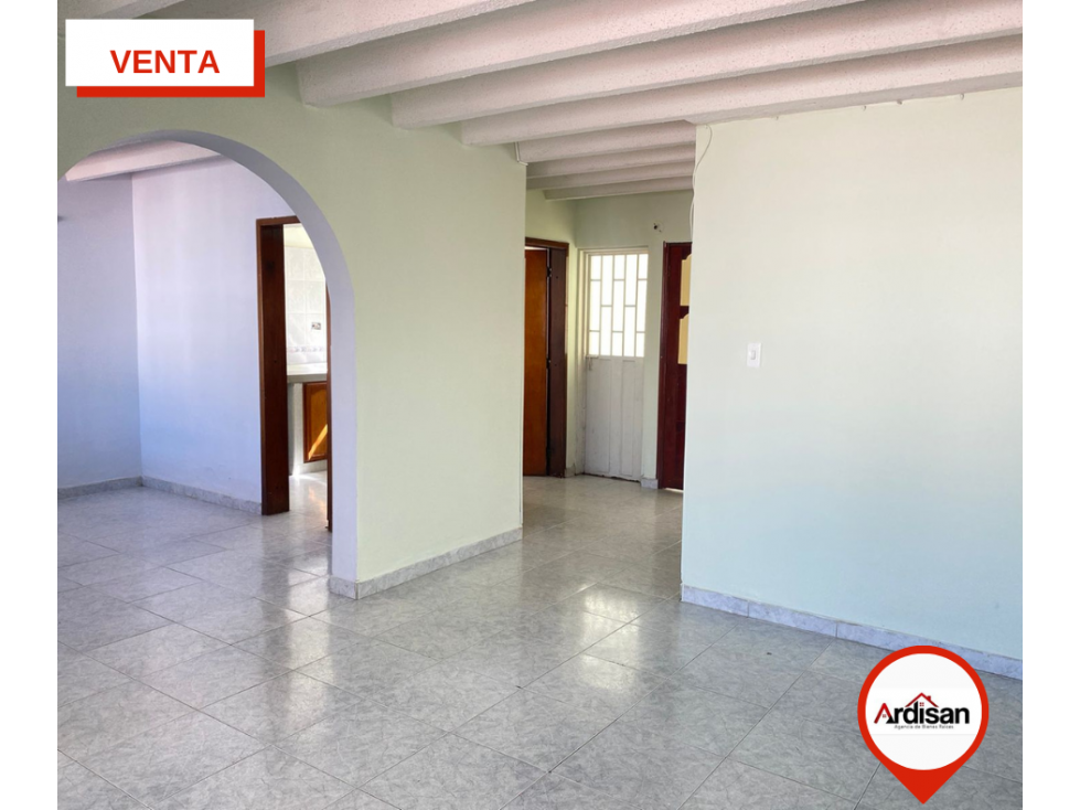 CASA TRADICIONAL DE DOS PISOS CENTRAL - 1