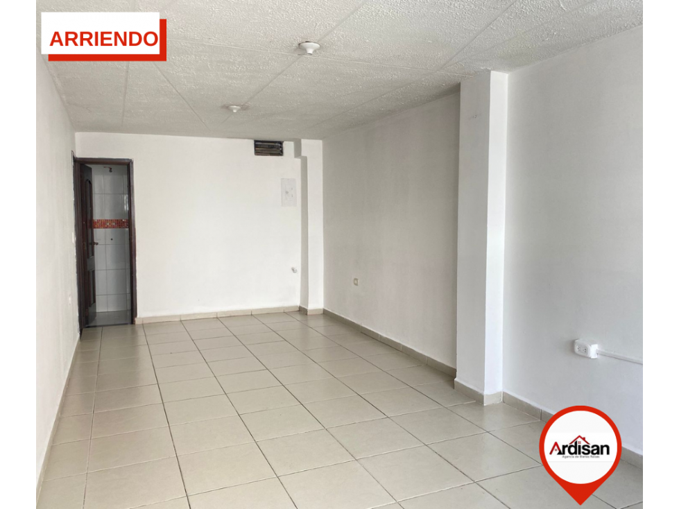 ARRIENDO LOCAL COMERCIAL CENTRAL - 4