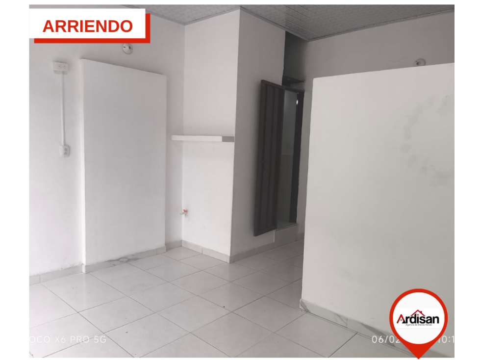 LOCAL COMERCIAL CENTRAL EN ARRIENDO - 4