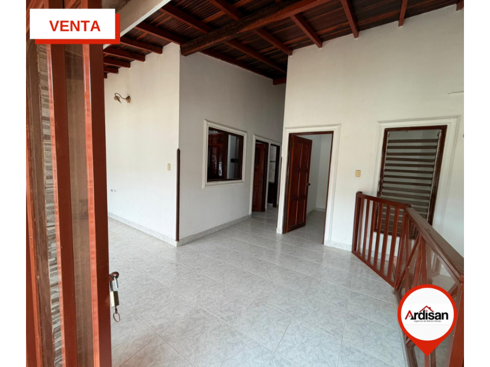 APARTAMENTO SEGUNDO PISO CON BALCON DE 130MTS - 2