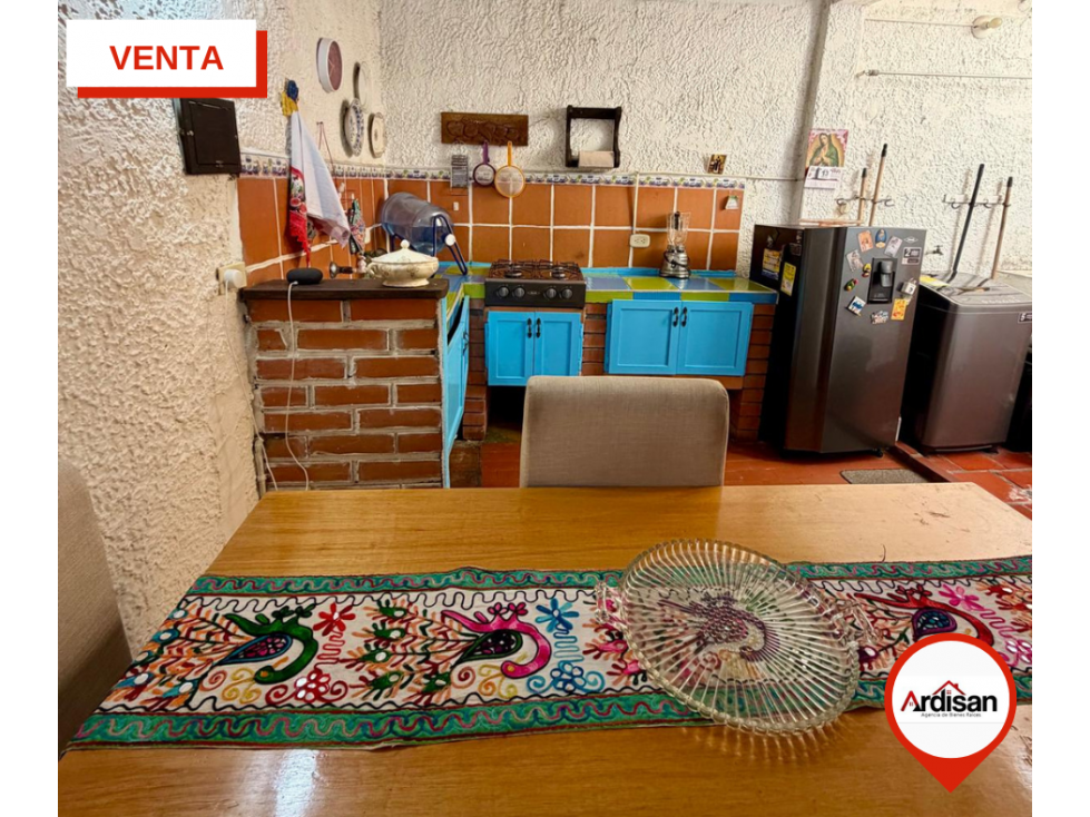 CASA CENTRAL DE DOS PISOS EN CONJUNTO CERRADO — foto 6