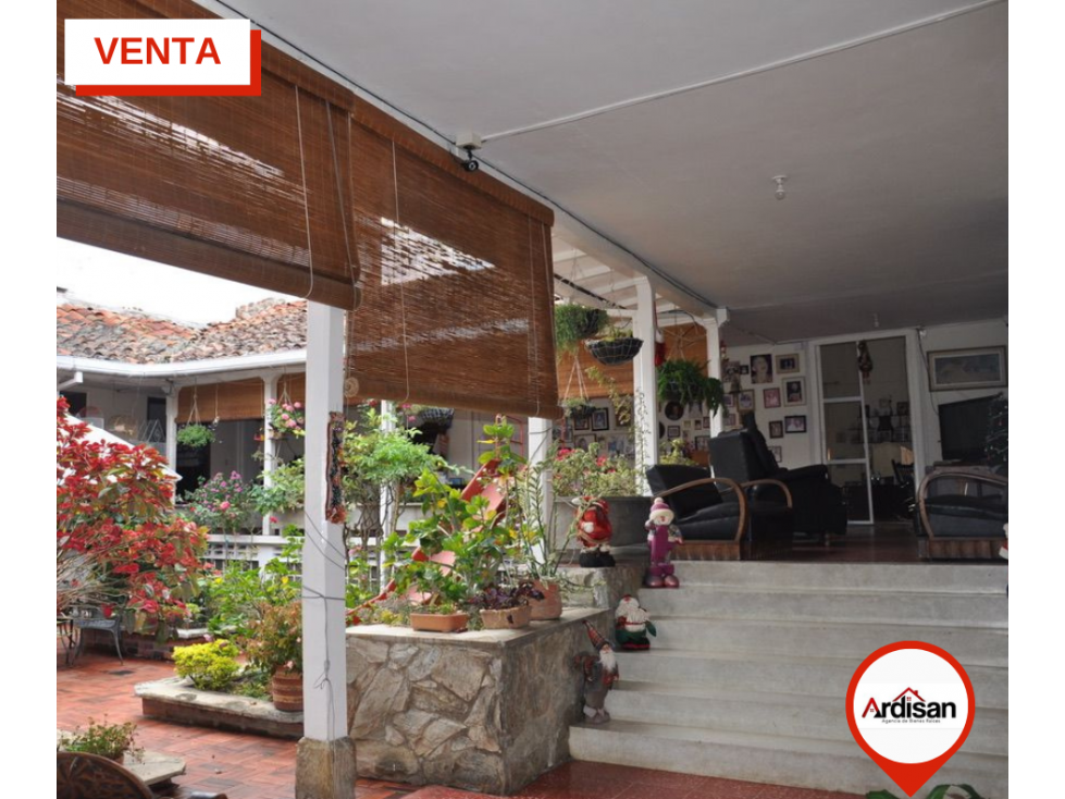 AMPLIA CASA COMERCIAL CENTRAL CON LOCALES RENTANDO — foto 4