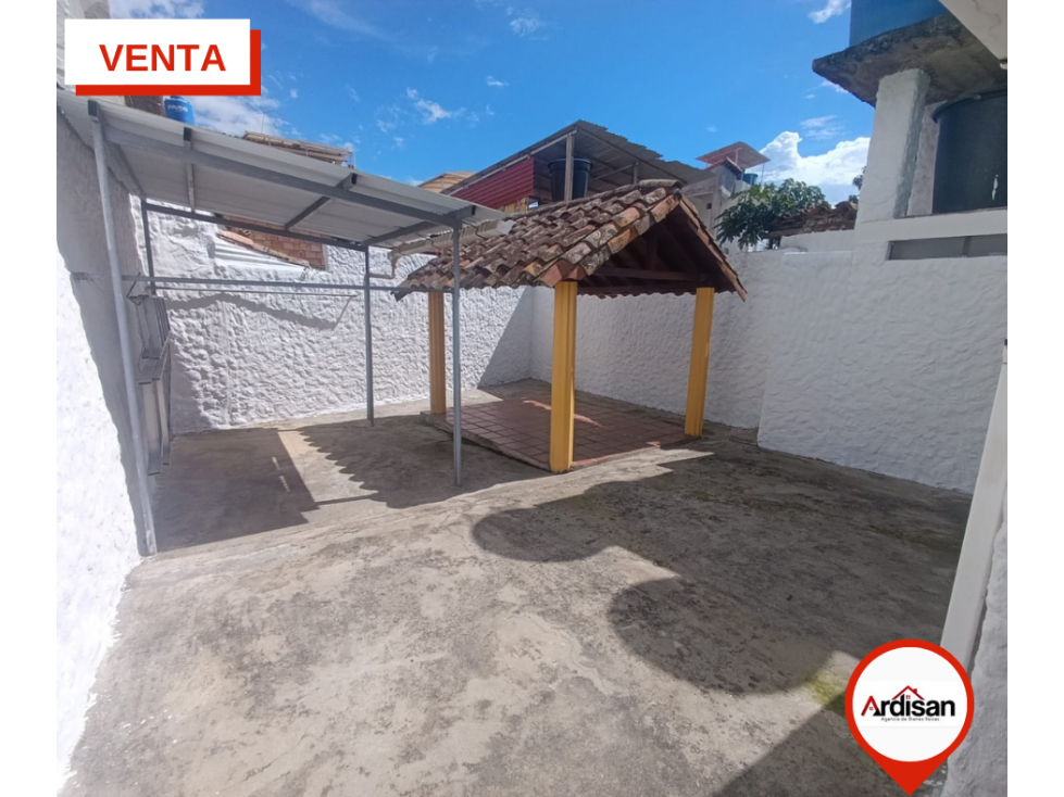 CASA COMERCIAL PLANA CENTRAL DE 319MTS - 4