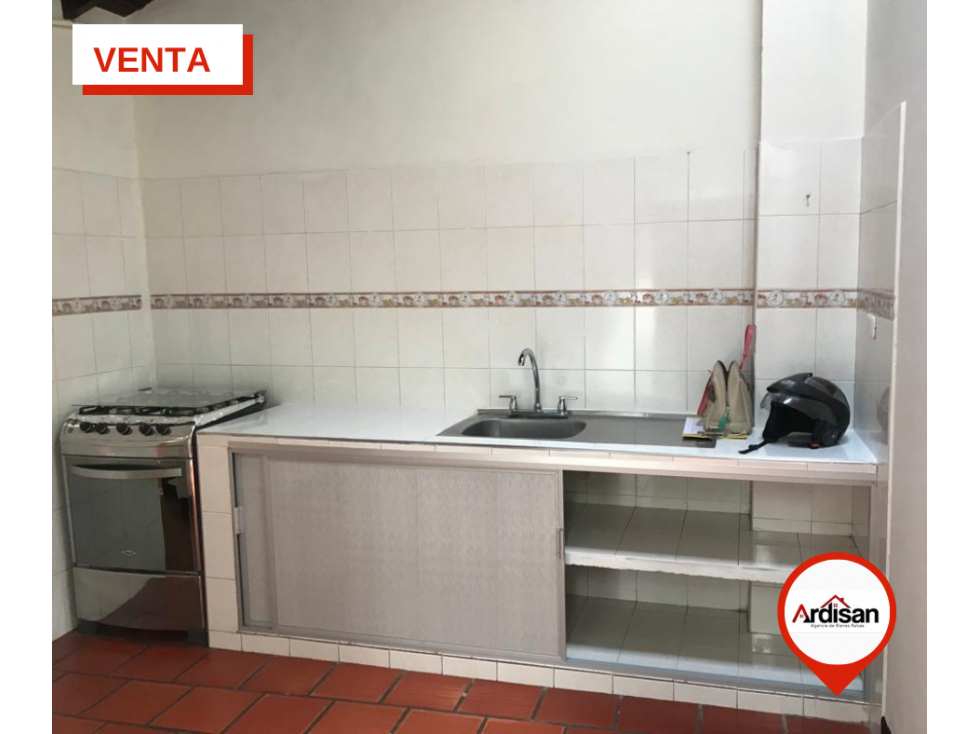CASA PLANA CON SOLAR DE 225MTS2. - 6