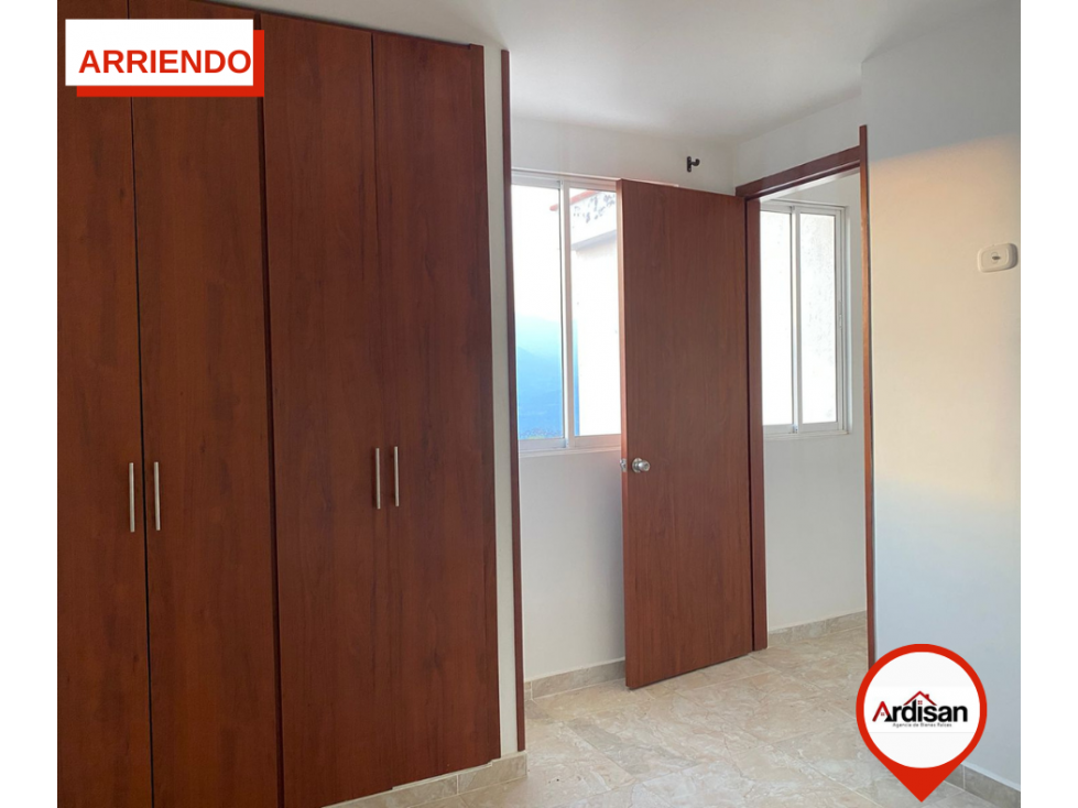 ARRIENDO APTO 4TO PISO TORRE CASA LOMA CON PARQUEADERO - 6