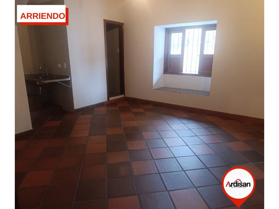 ARRIENDO LOCALES COMERCIALES EN SEGUNDO PISO PARA OFICINAS - 3
