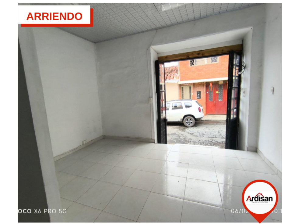 LOCAL COMERCIAL CENTRAL EN ARRIENDO - 1