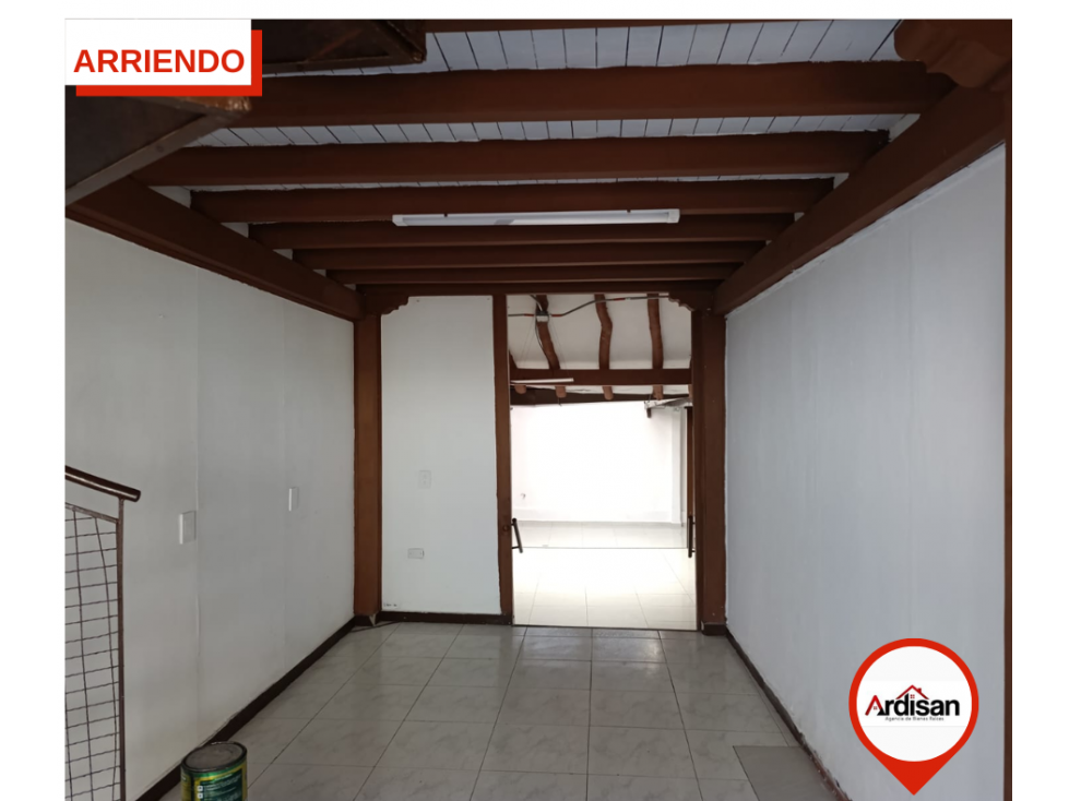 ARRIENDO / VENTA LOCAL COMERCIAL CENTRAL - 4