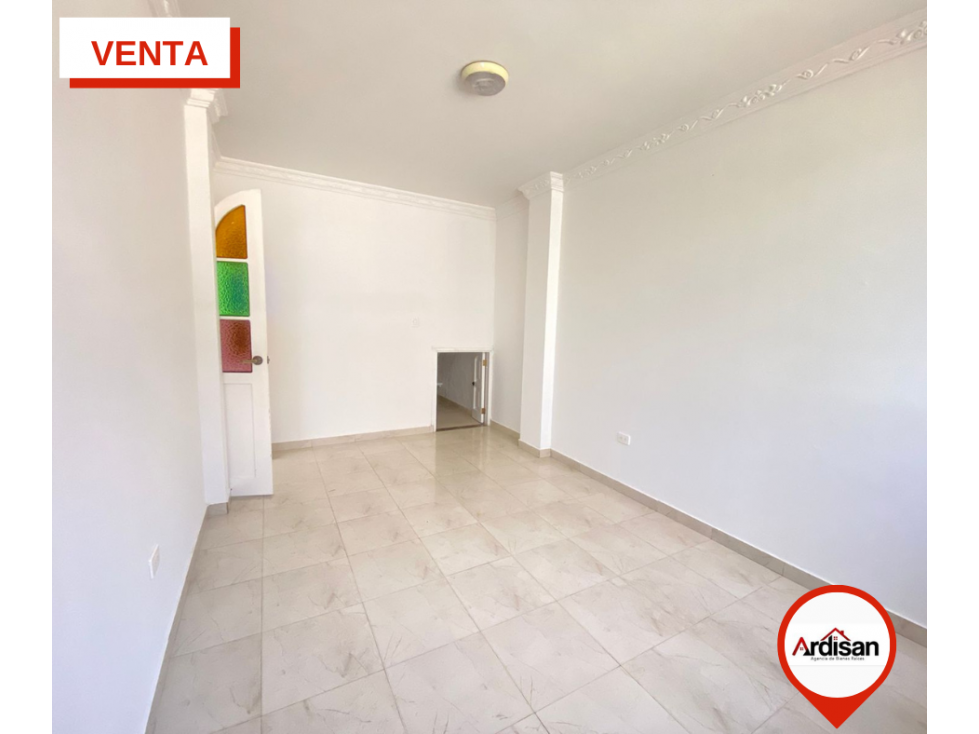 BONITA Y AMPLIA CASA DE DOS PISOS CON GARAJE (158 M2) - 4