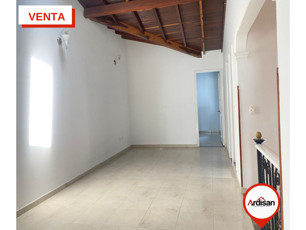 BONITA Y AMPLIA CASA DE DOS PISOS CON GARAJE (158 M2) - 5