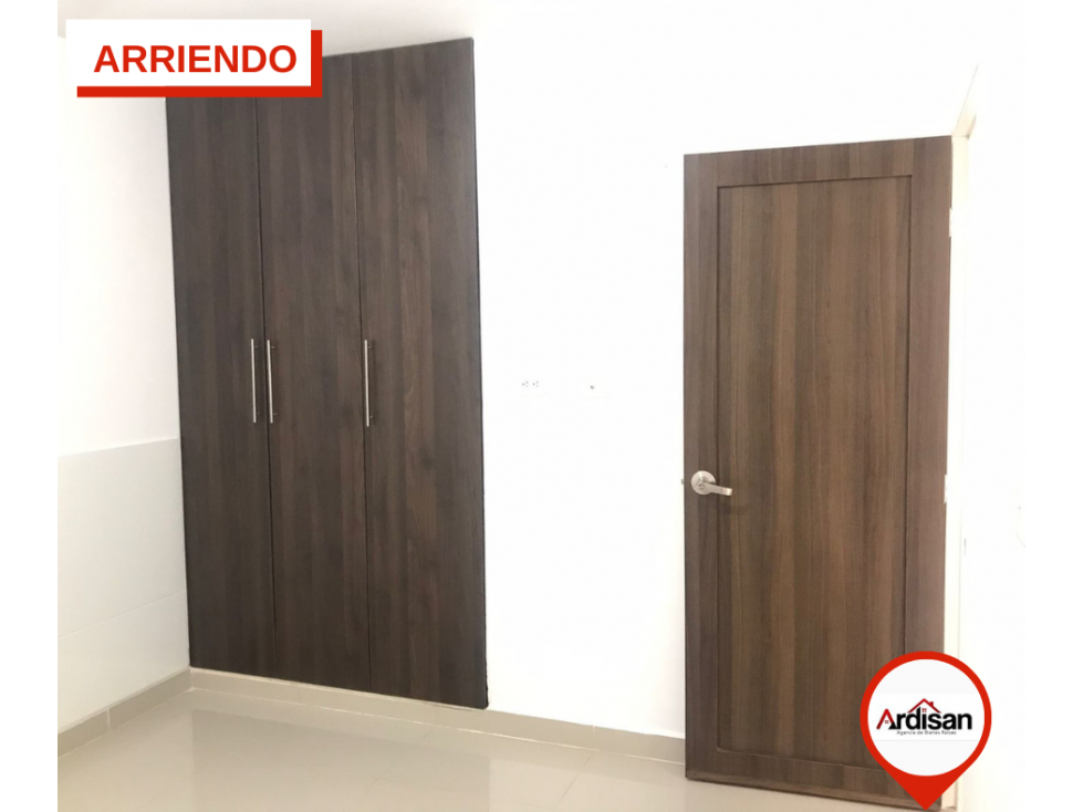 ARRIENDO APARTAMENTO PRIMER PISO EN PORTAL DE SANTA MARIA - 3