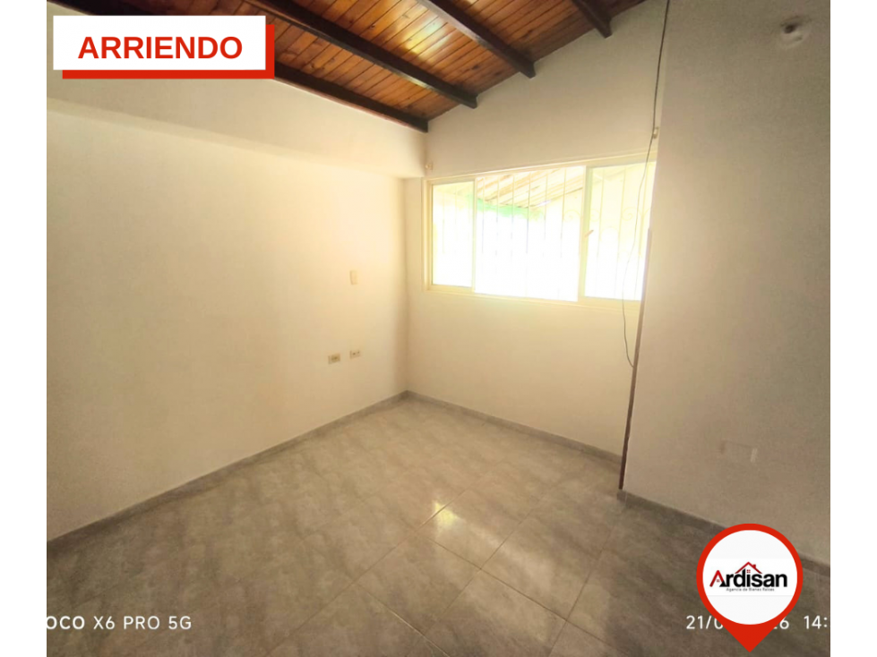 ARRIENDO CASA DE DOS PISOS CON GARAJE - PORTAL DE SARAVITA - 6