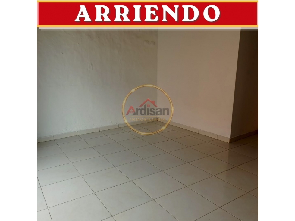 ARRIENDO LOCAL COMERCIAL CERCA DE LA CHIQUINQUIRA - 6