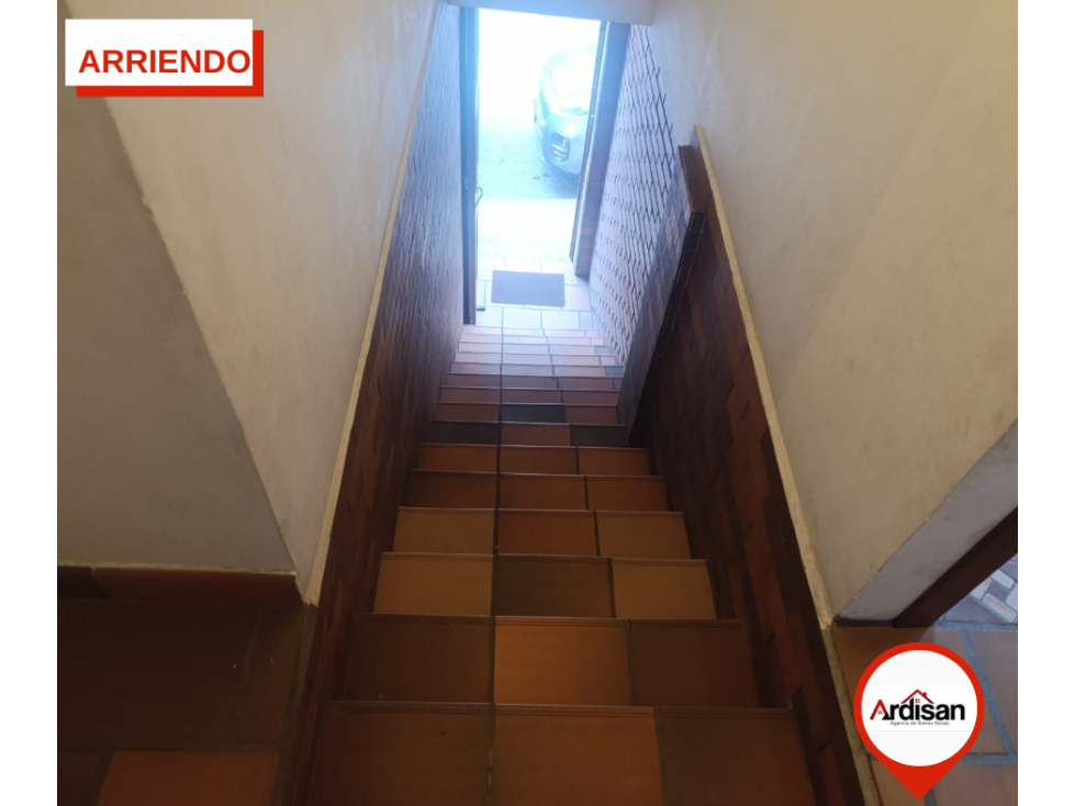 ARRIENDO LOCALES COMERCIALES EN SEGUNDO PISO PARA OFICINAS - 5