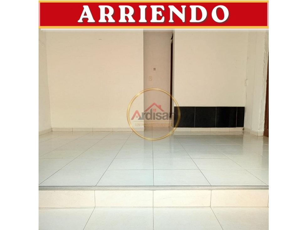 ARRIENDO LOCAL COMERCIAL CERCA DE LA CHIQUINQUIRA - 4