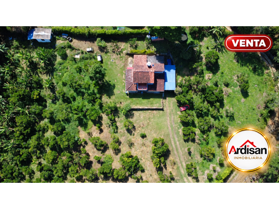 PARCELA CAMPESTRE DE 1 HECTAREA CON CASA A 15 MINUTOS DEL SOCORRO - 5