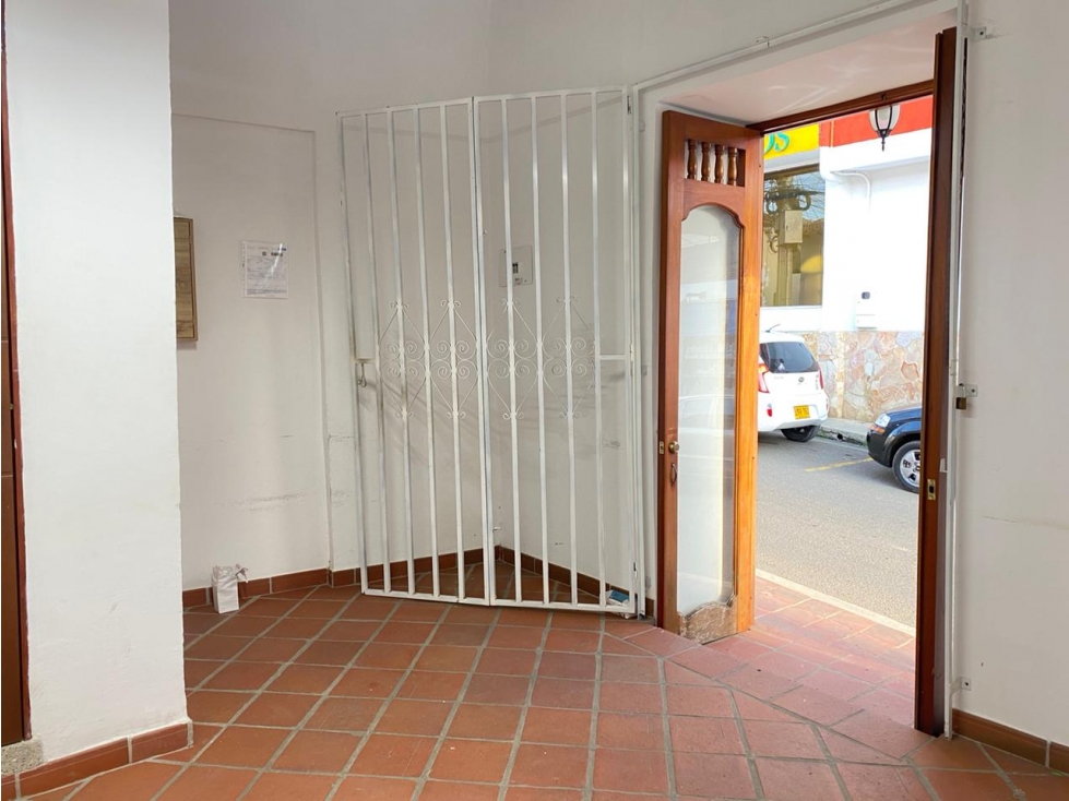 ARRIENDO LOCAL COMERCIAL CENTRAL - 3
