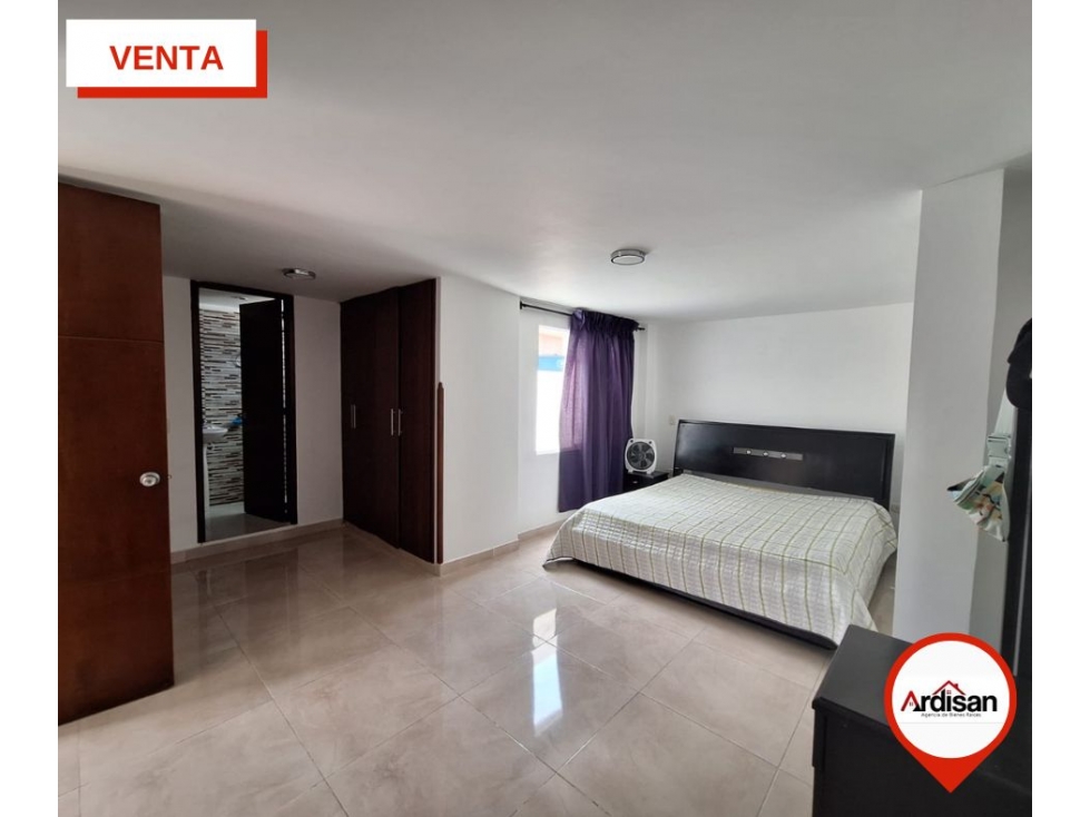 AMPLIA CASA DE DOS PISOS MAS DOBLE TERRAZAS EN EXCLUSIVO CONJUNTO
