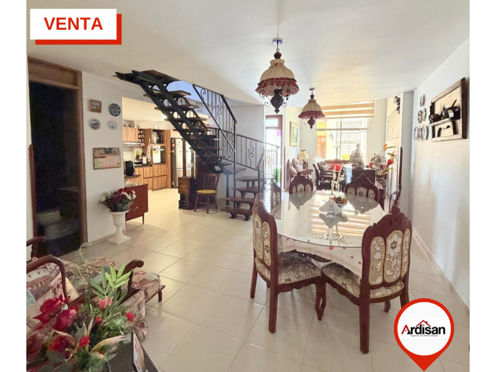 AMPLIA CASA MODERNA EN CONDOMINIO PRIVADO — foto 2